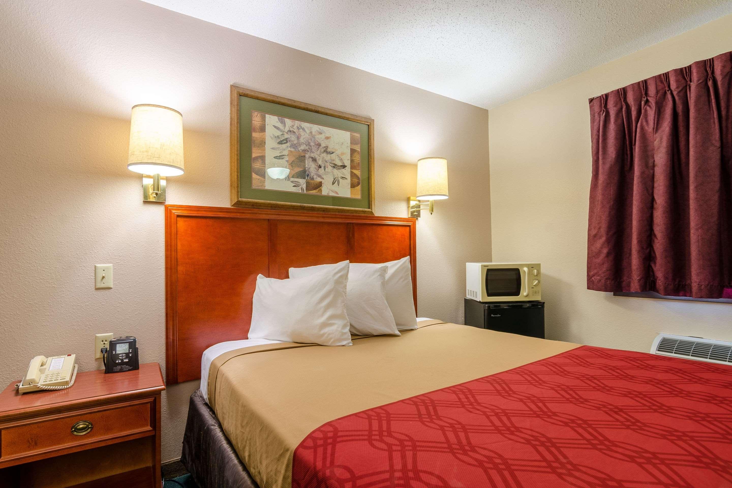Rodeway Inn Митчелл Экстерьер фото