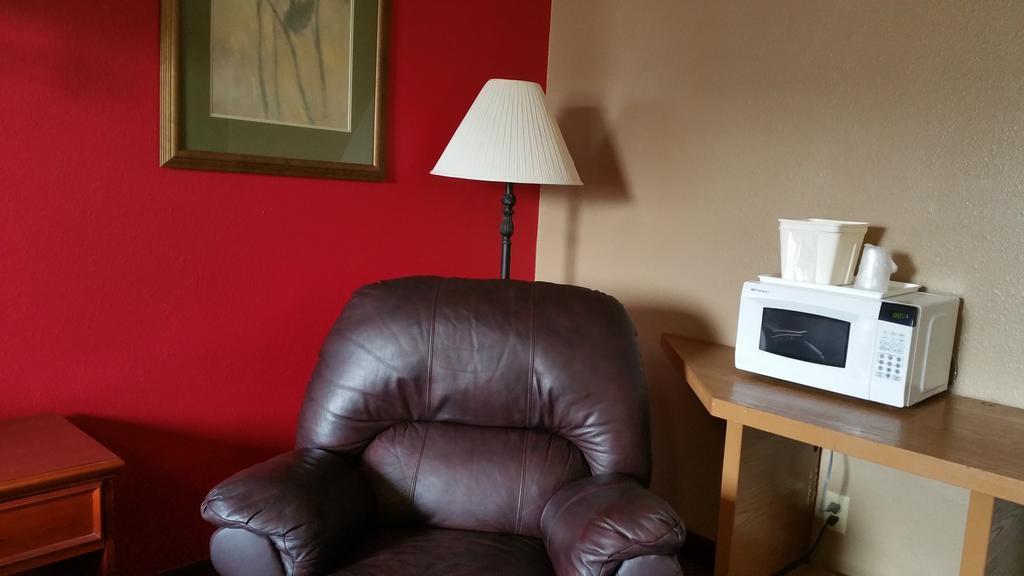 Rodeway Inn Митчелл Экстерьер фото