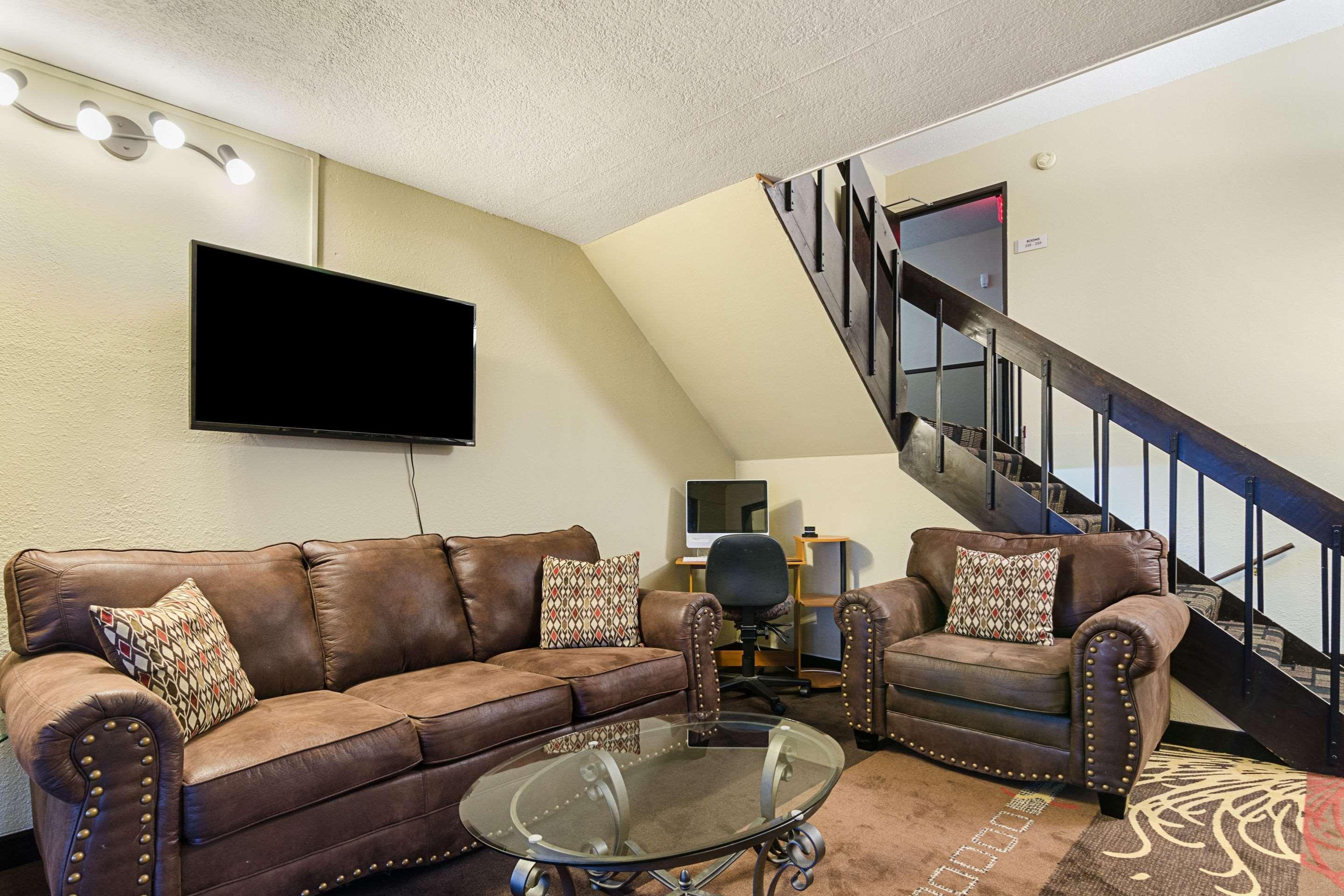 Rodeway Inn Митчелл Экстерьер фото