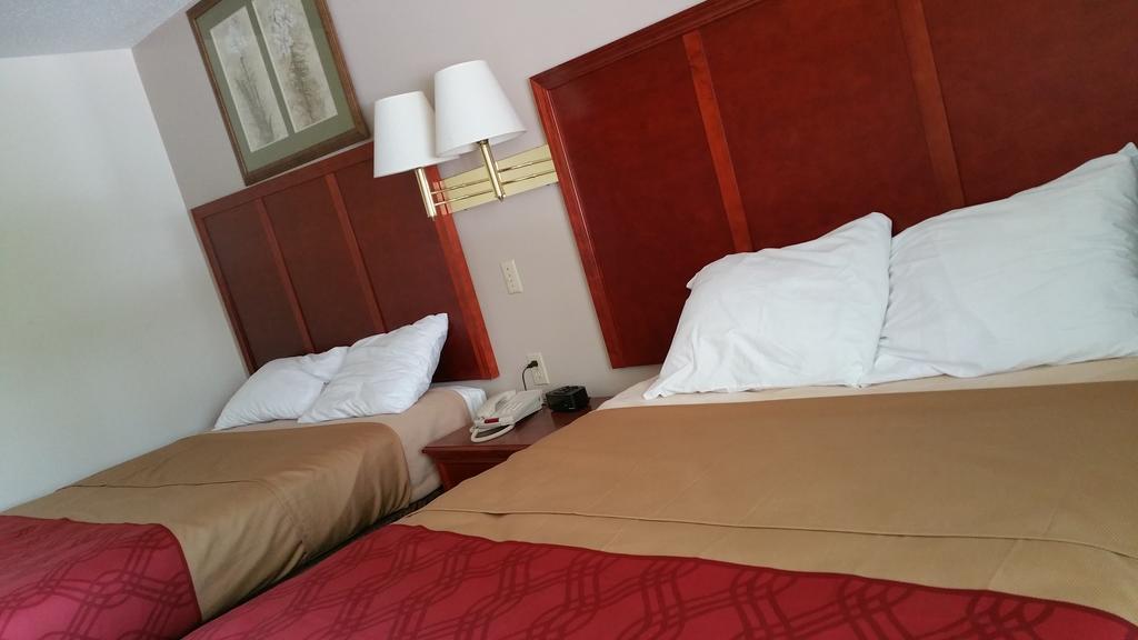 Rodeway Inn Митчелл Экстерьер фото