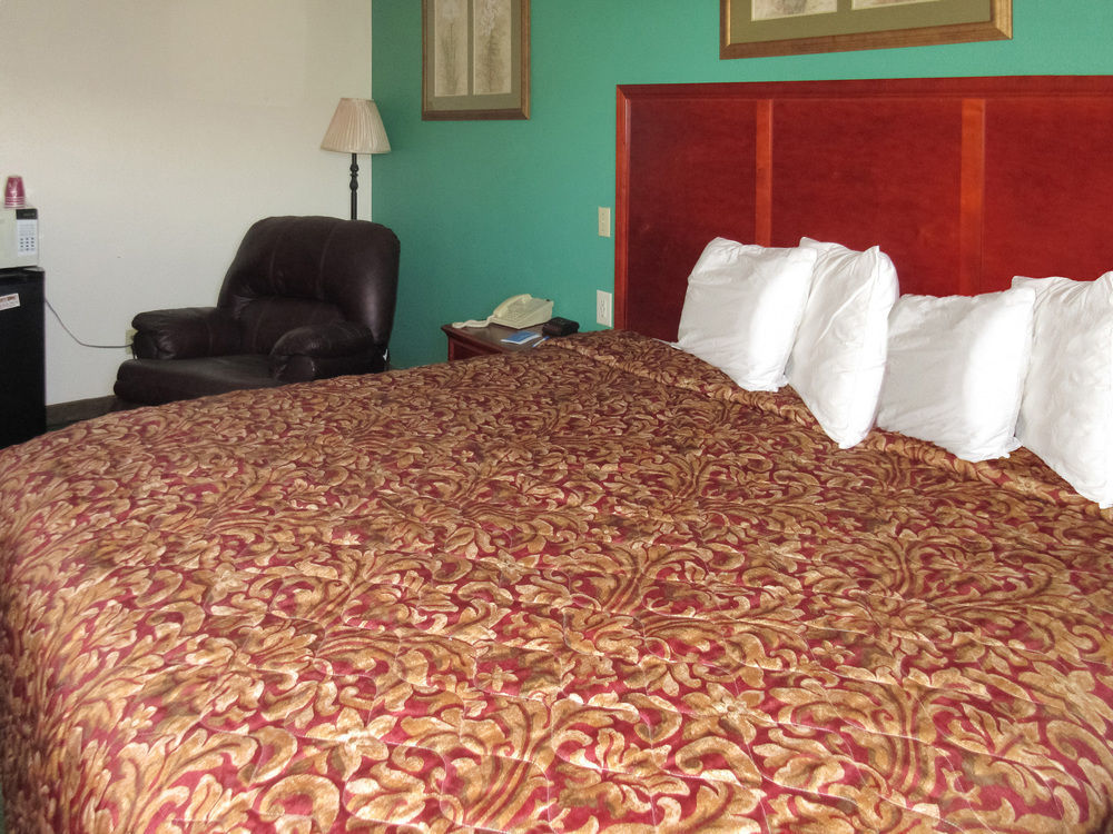 Rodeway Inn Митчелл Экстерьер фото