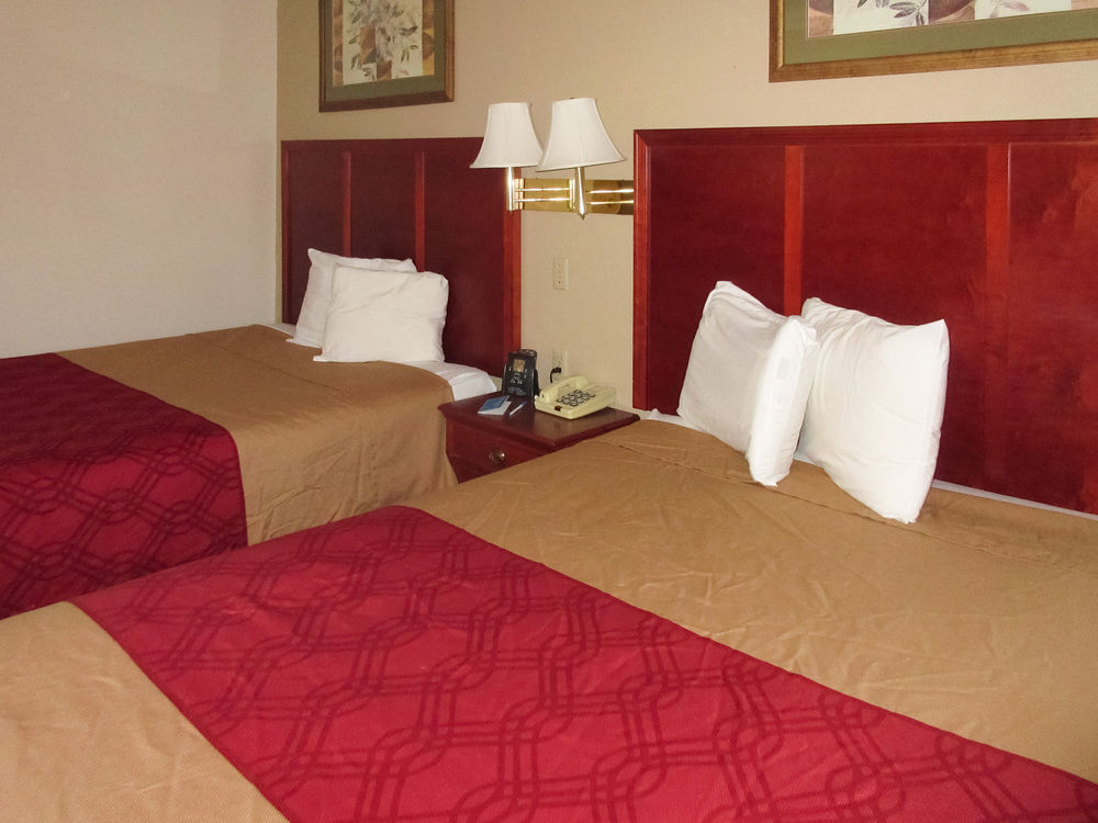 Rodeway Inn Митчелл Экстерьер фото